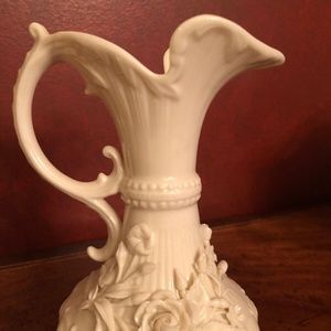 Belleek ABERDEEN Ireland Pearl Porcelain THISTLE VASE Green Mark Jug Pitcher